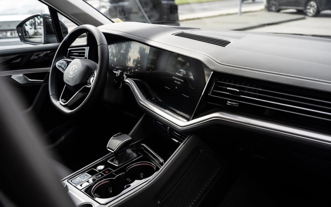 Volkswagen Touareg cena 409900 przebieg: 5274, rok produkcji 2023 z Opole małe 67